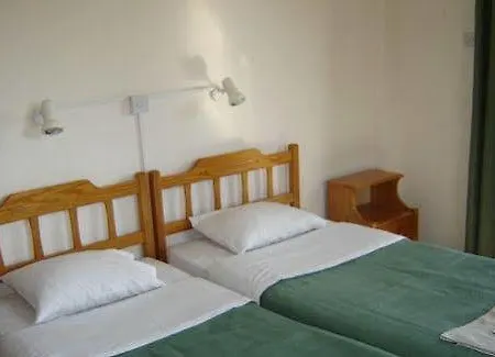 Ξενοδοχείο με διαμερίσματα Maricosta 4*